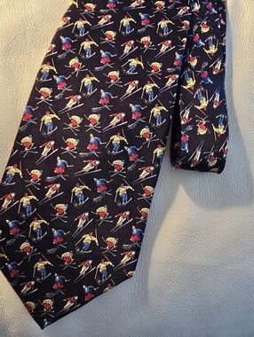 Museum Artifacts Black Multicolor Skier Men's Silk Necktie Tie